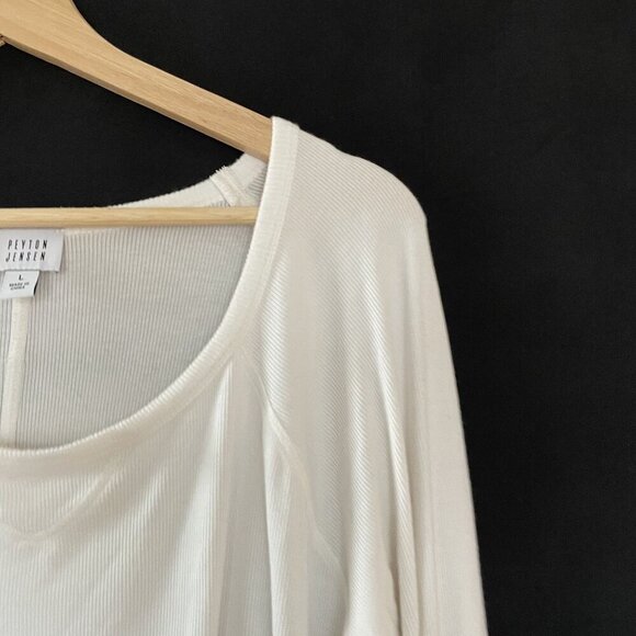 Peyton Jensen white long sleeved sweater women's size large button details rayon - Picture 2 of 7